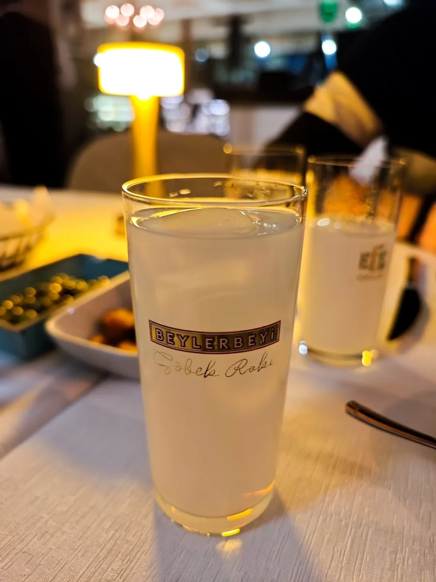 Sensiz Olmaz Meyhane - Görsel 1