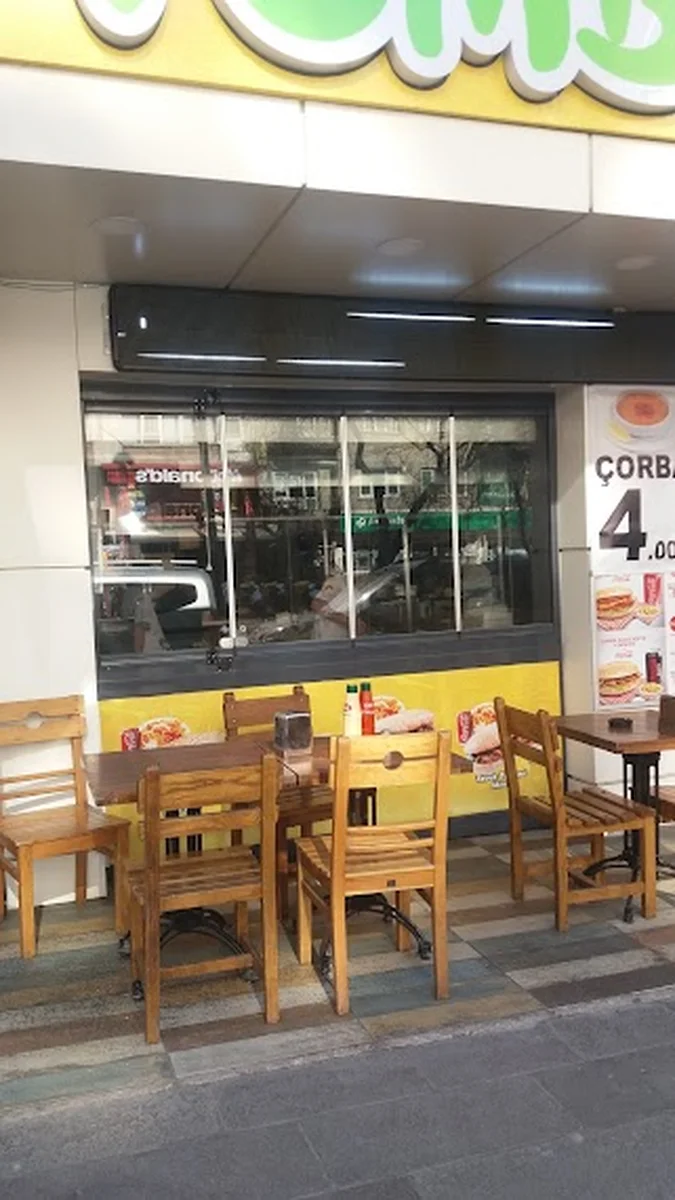 Tombiş Kumru - Görsel 1