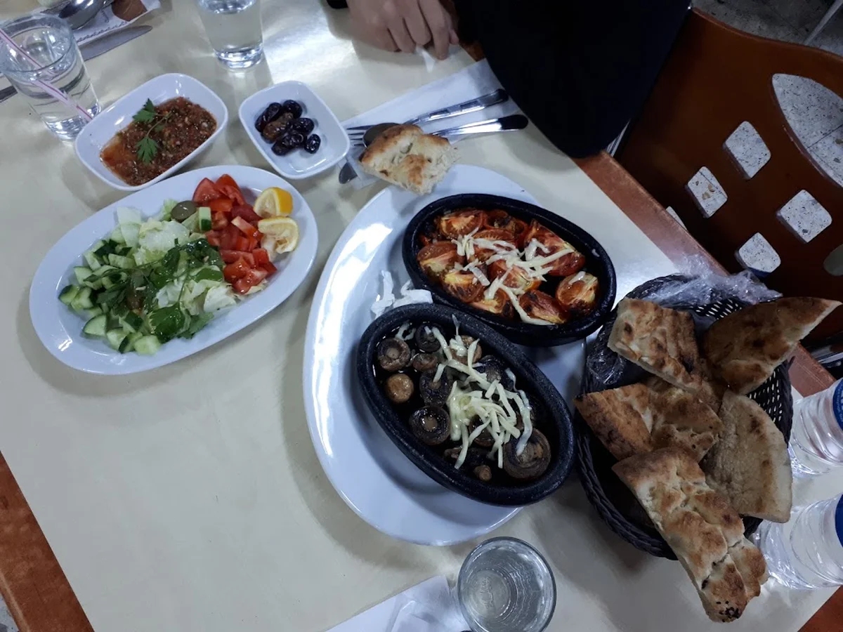 Öz Sarıyayla 49 Pide Kebap Salonu - Görsel 1