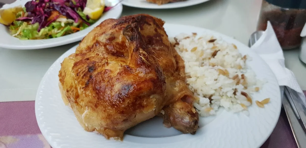 Bizim Lokanta Tavukçusu - Görsel 1