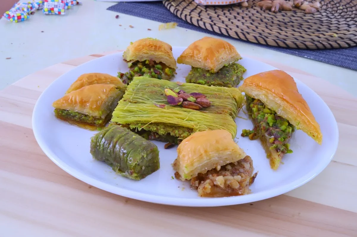 BAKLAVACI ŞEMSETTİN - Görsel 1