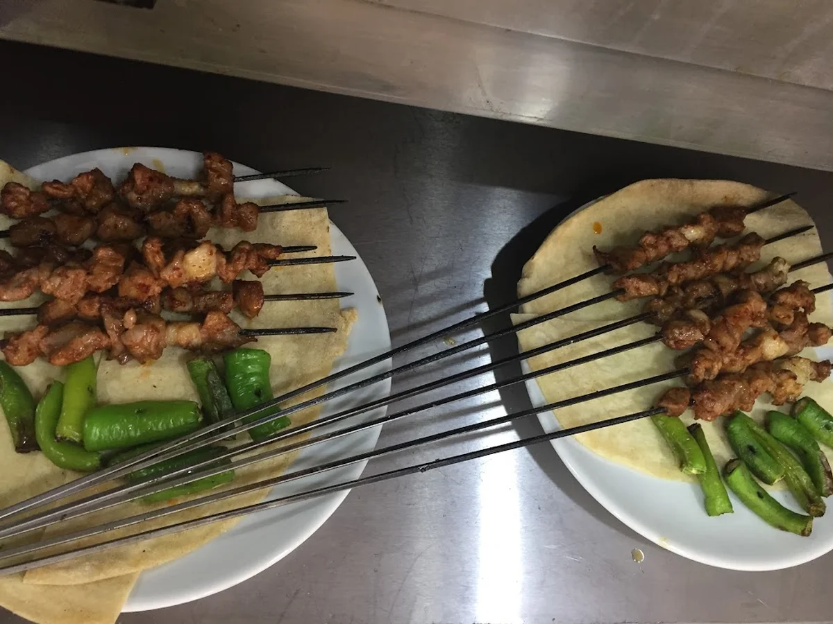 Cızbız Kebap ve çorba - Görsel 4