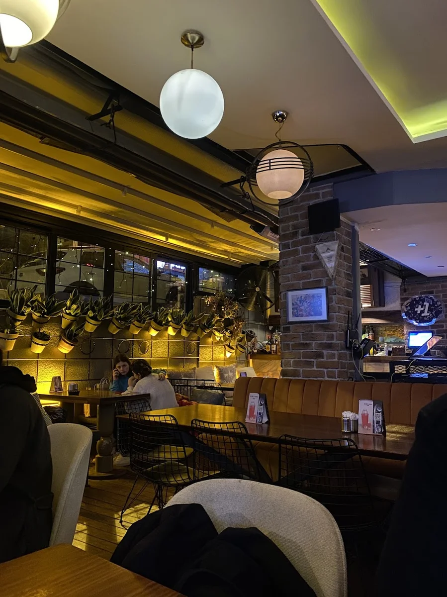 Rosemary Cafe & Restaurant Bar - Görsel 2