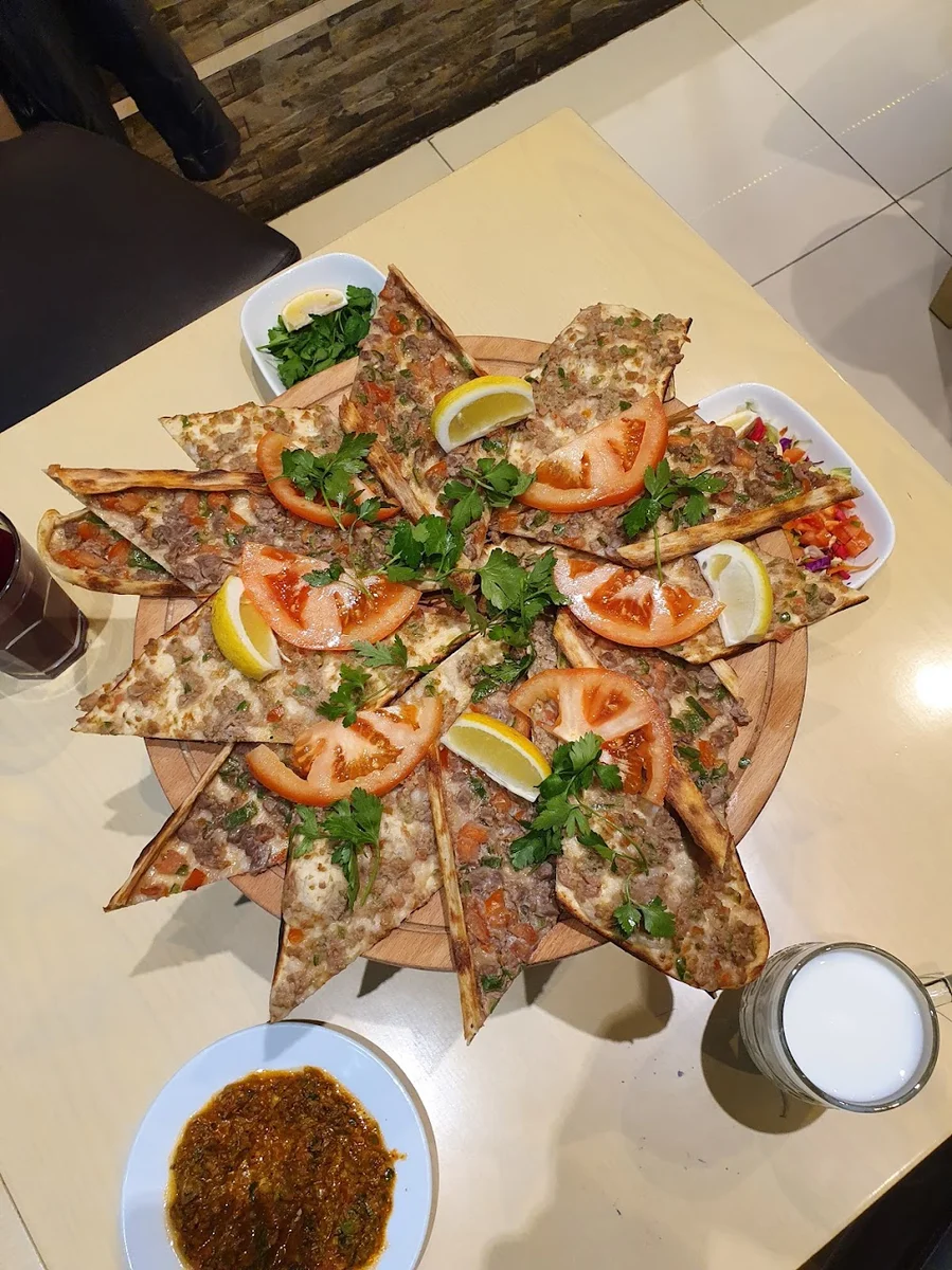 Konyatat Etli Ekmek - Görsel 4