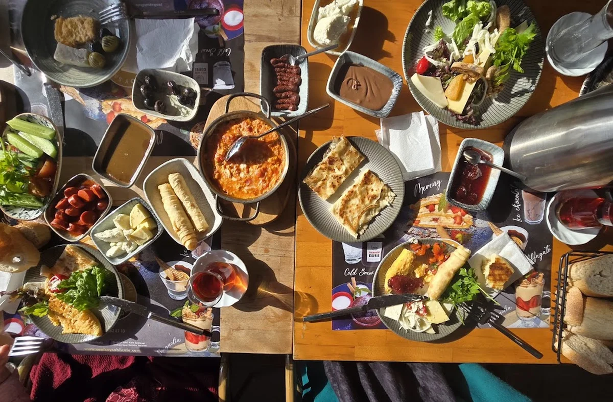 Yenikoy Spor Kulubu Tesisleri/Yeniköy Sahil Kafe Restoran - Görsel 2