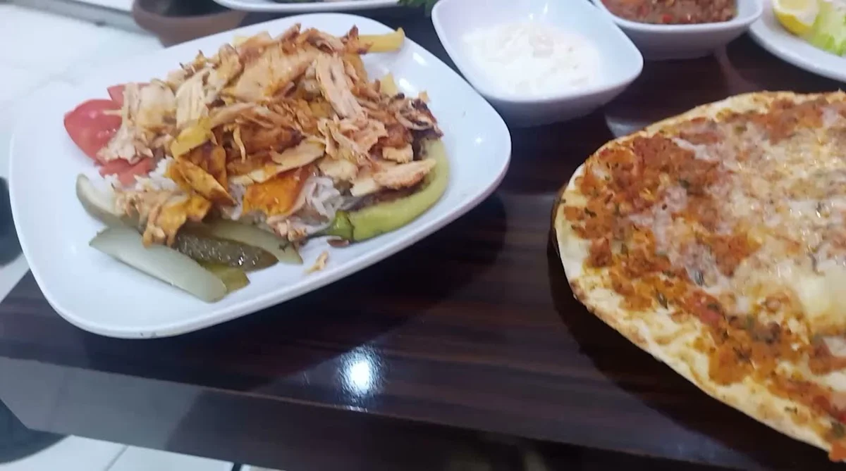 Hafızoğlu Lahmacun Kebap Salonu - Görsel 2