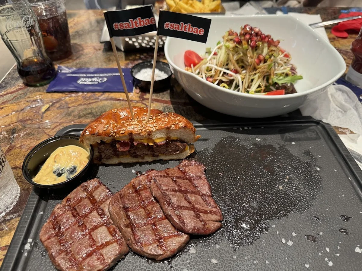 Saltbae Burger Istanbul Airport - Görsel 9