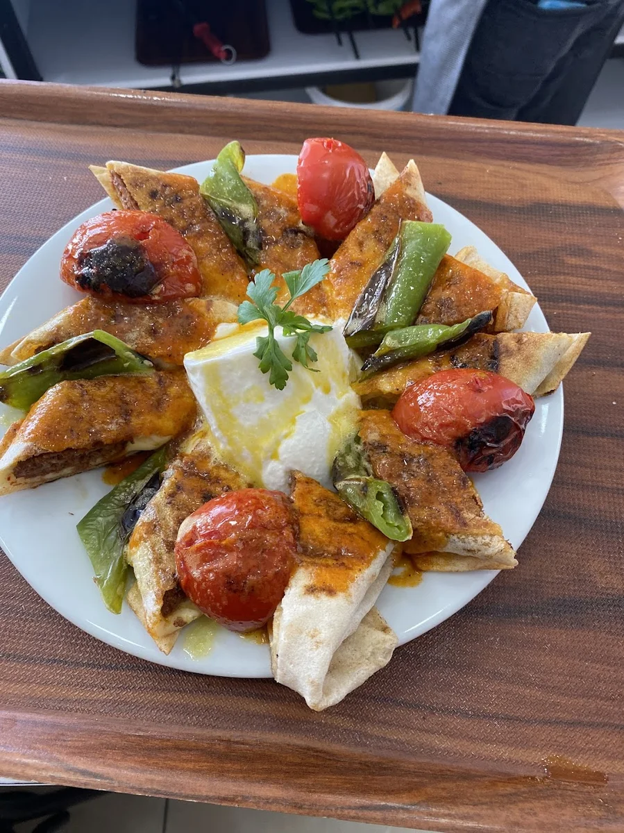 Ünlü Et Lokantası Ve Dürüm Evi - Görsel 2