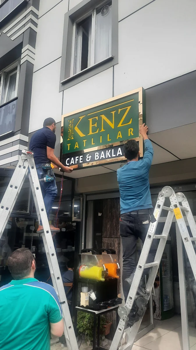 The Local Café & Restaurant - Görsel 2