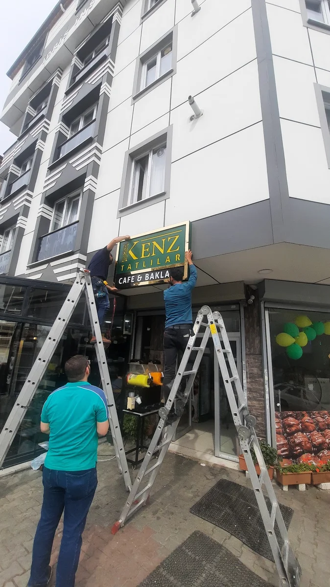 The Local Café & Restaurant - Görsel 1