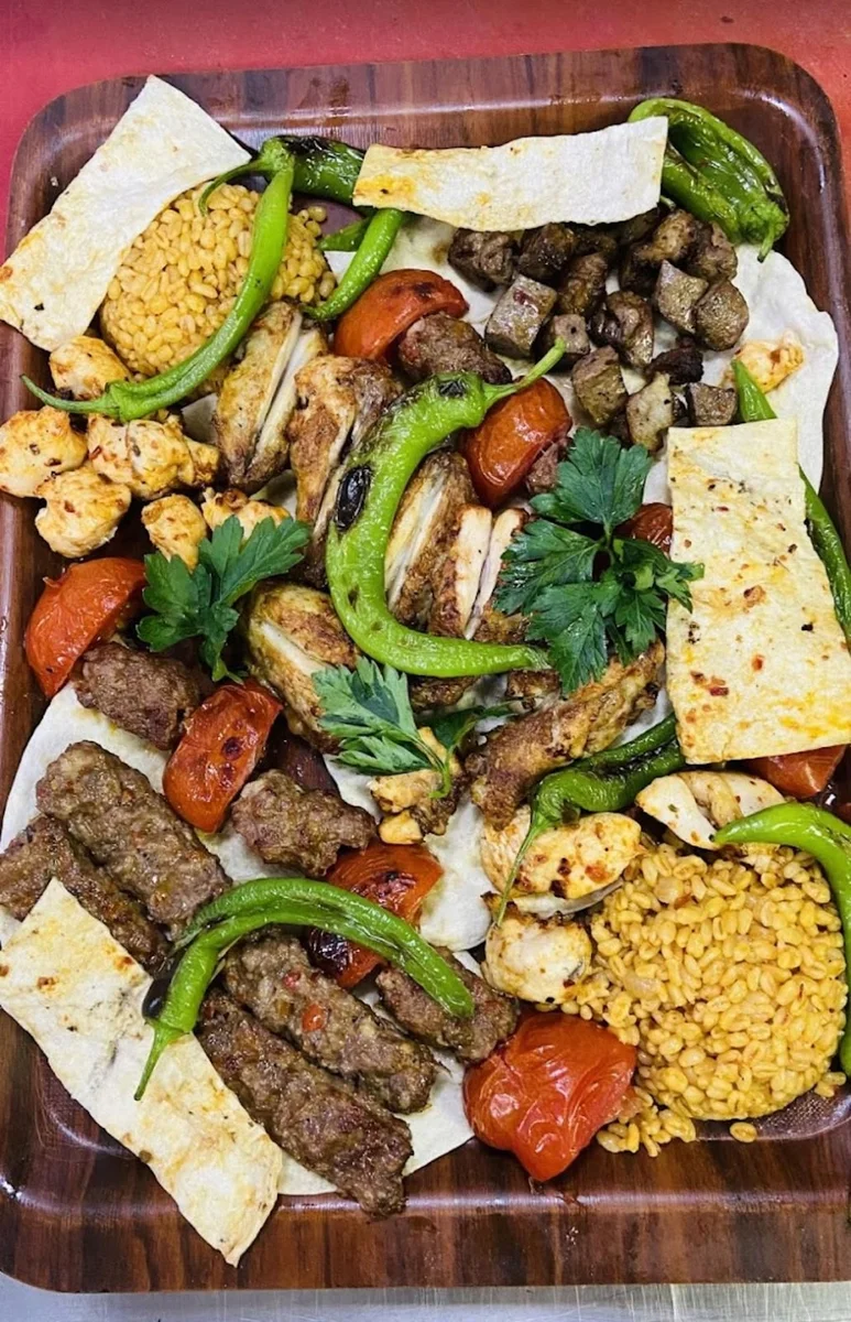 ÖZ NAZİLLİ PİDE KEBAP LAHMACUN SALONU - Görsel 2