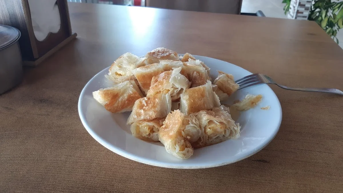 Öz Sarıyer Börekçisi - Görsel 4