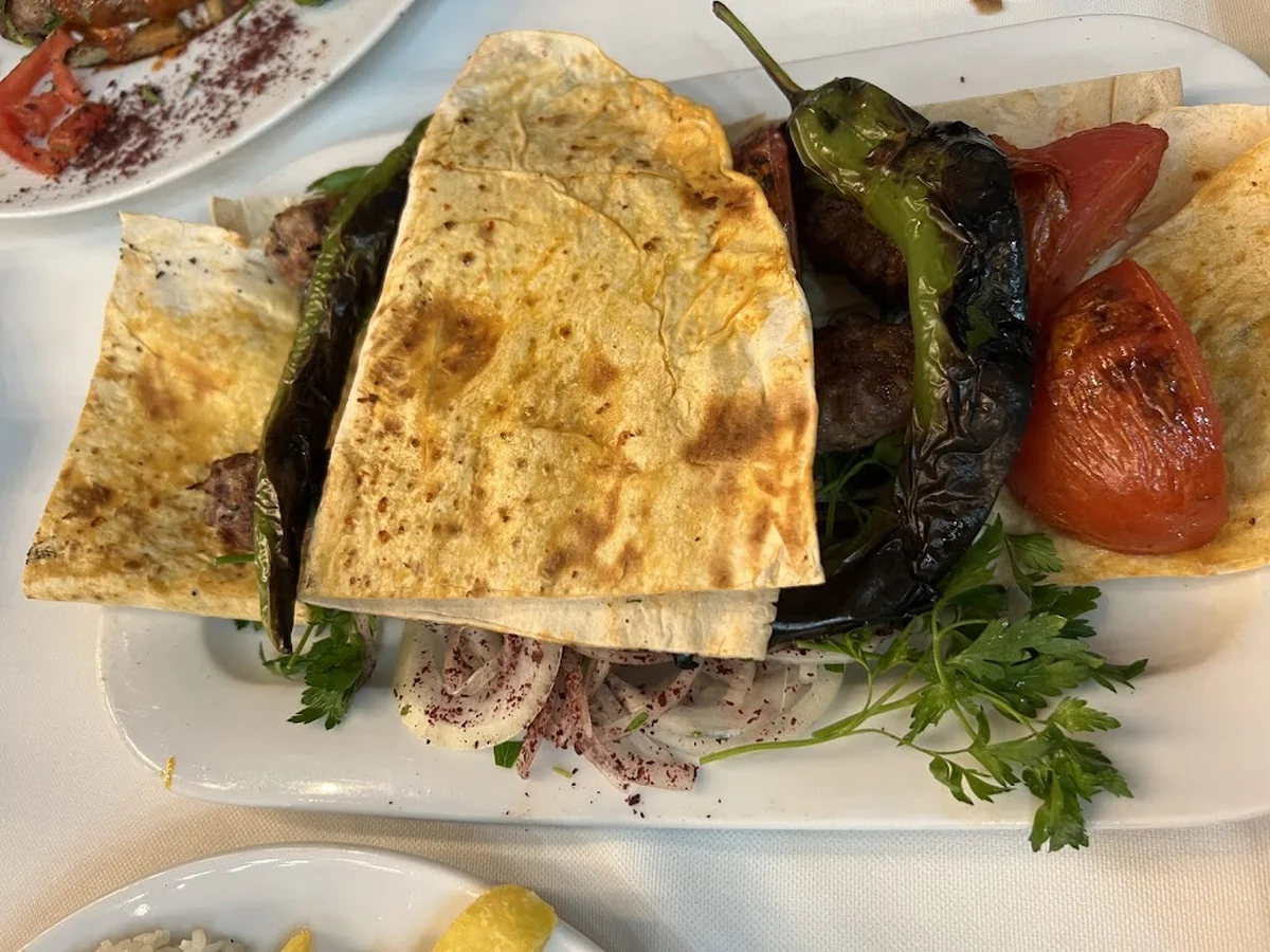 Hacıbaşar Kebap & Baklava Göztepe - Görsel 2