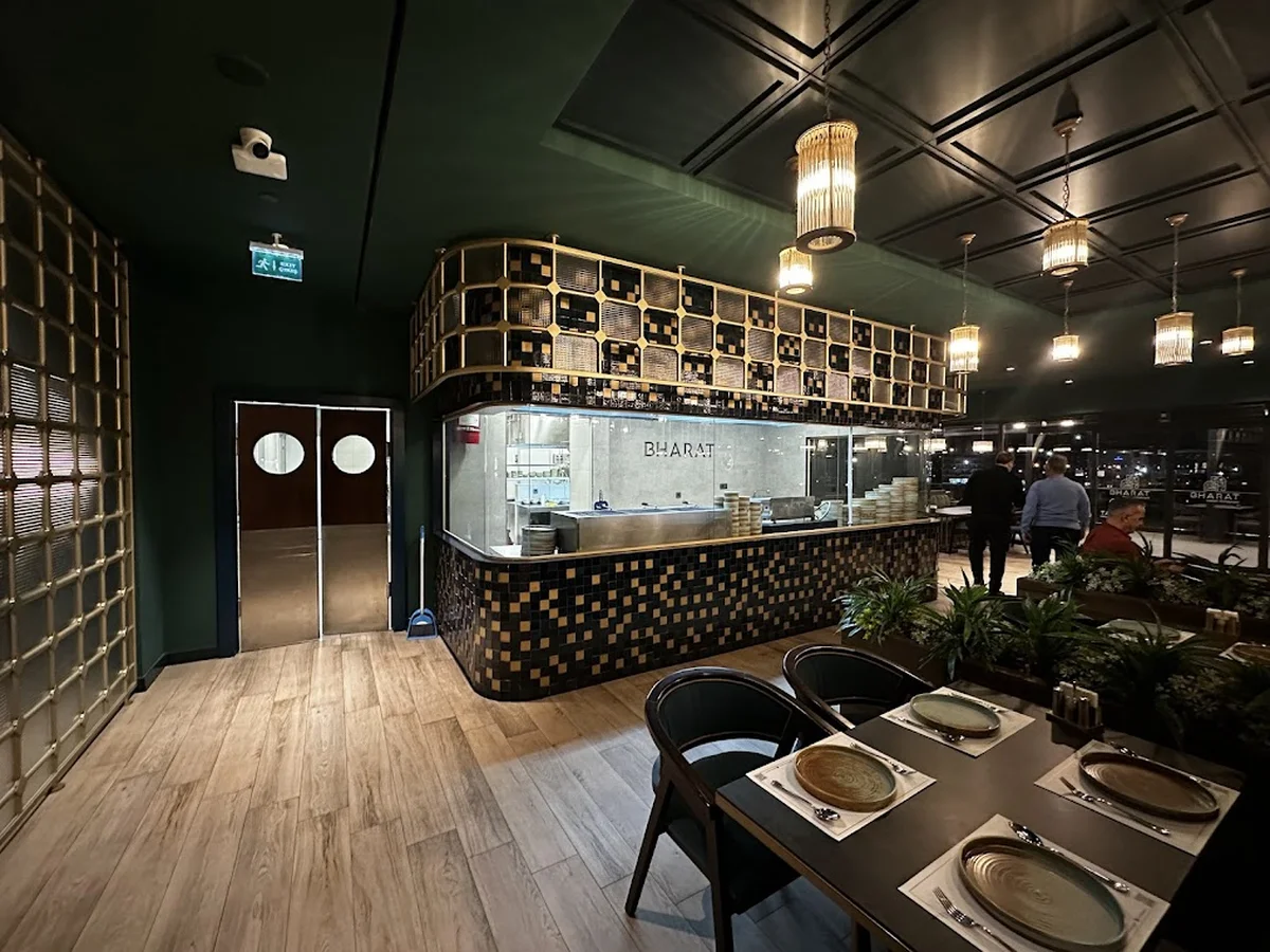 Bharat Restaurant - Görsel 9