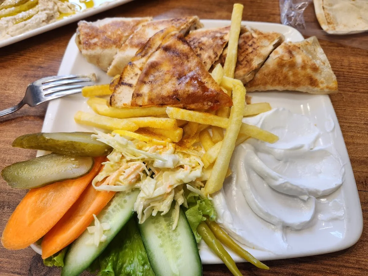 مطعم بلودان كايا شهير Bludan restaurant kayaşehir - Görsel 1