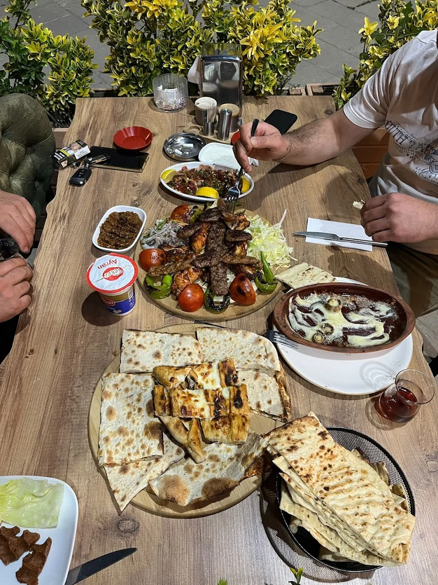 Melik Usta Kebap Pide Lahmacun Dürüm - Görsel 4