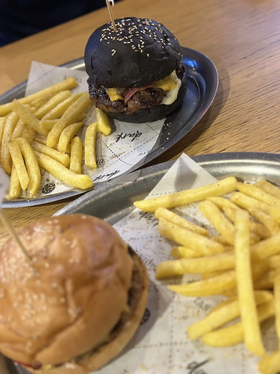 Dark Burger - Görsel 1