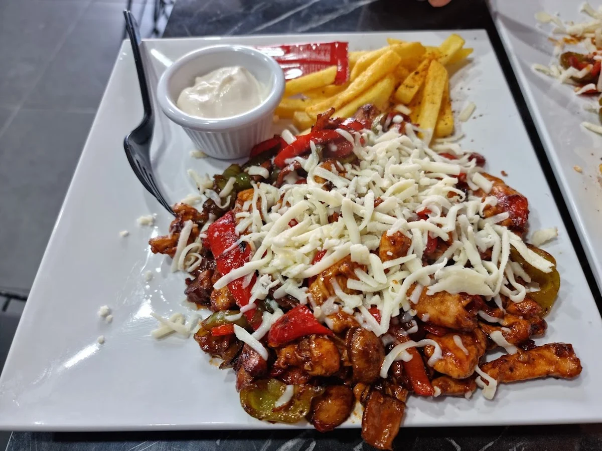 Craves Restaurant - Görsel 1