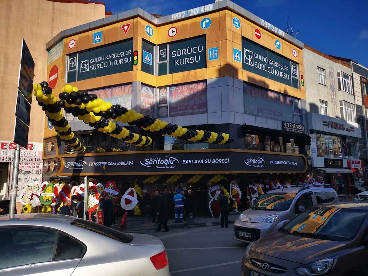 Antepli Şerifoğlu baklavaları Arnavutköy Şubesi - Görsel 4