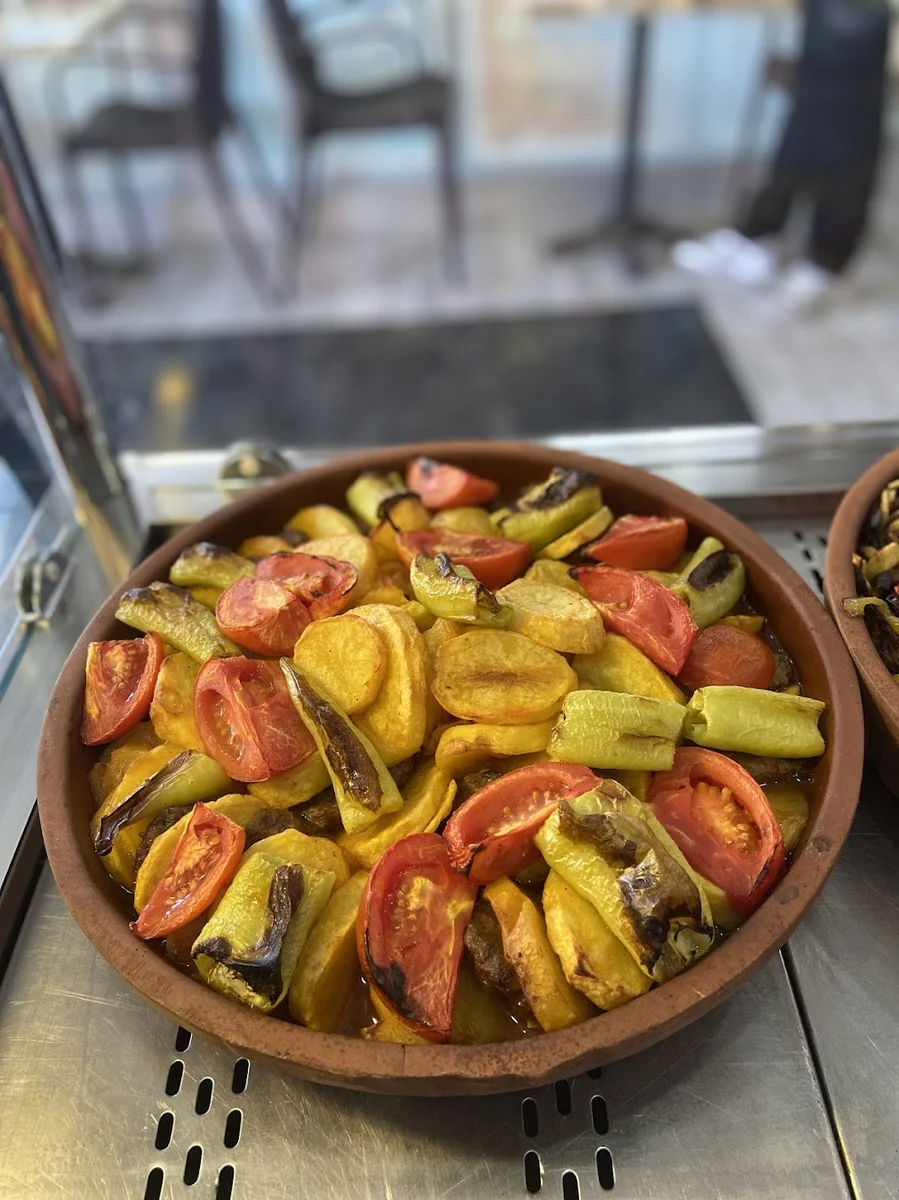 Amazon kahvaltı ve yemek salonu - Görsel 3