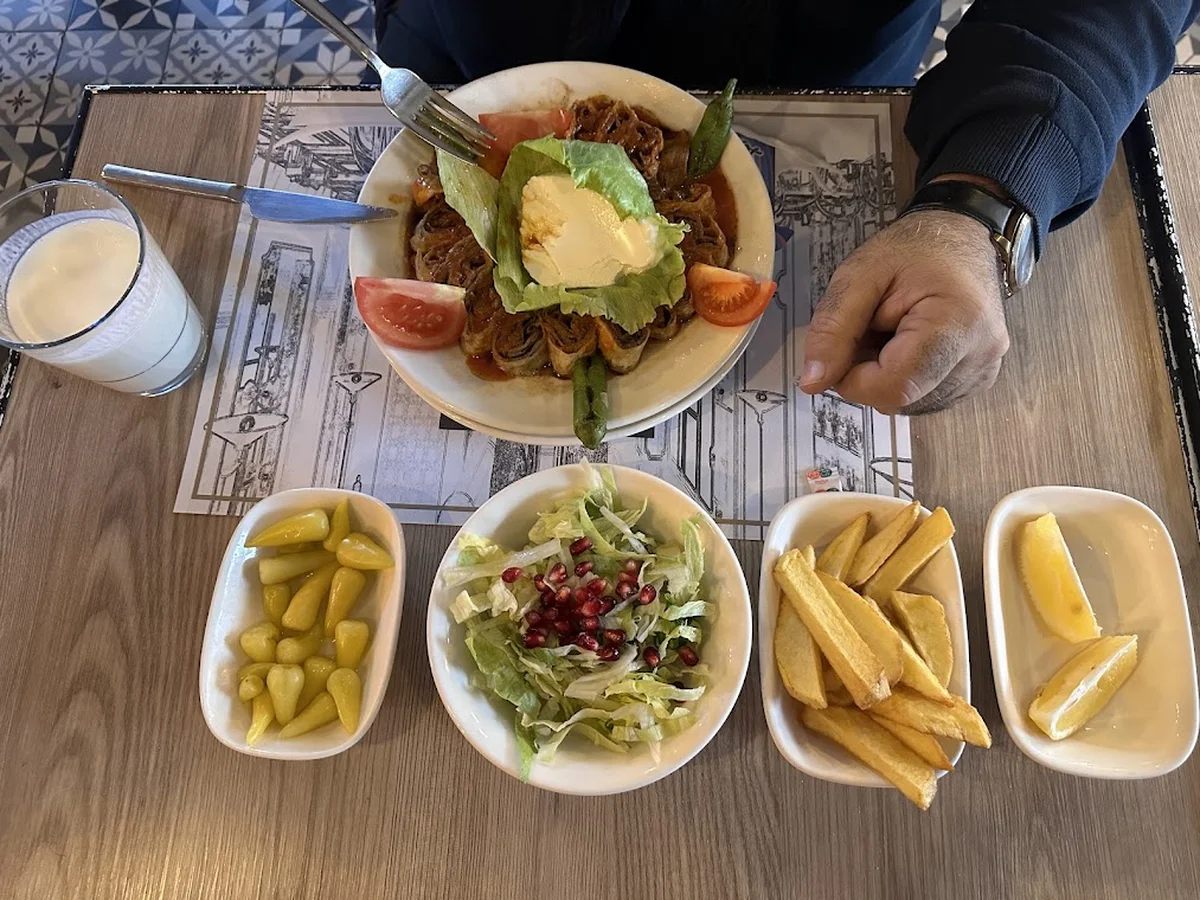 Tarihi Demirci Döner Lokantası Ataşehir Watergarden - Görsel 2