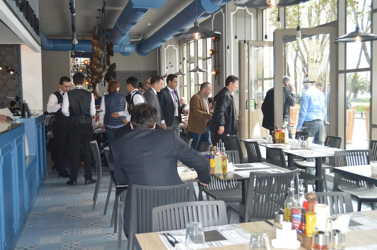 Tarihi Demirci Döner Lokantası Ataşehir Watergarden - Görsel 6