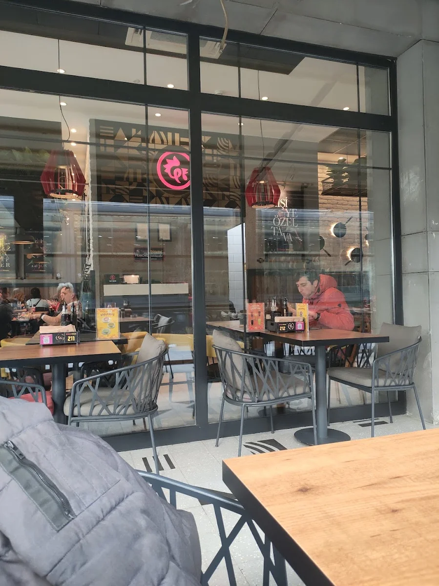 Tavuk Dünyası Başakşehir Çam ve Sakura Şehir Hastanesi - Görsel 8