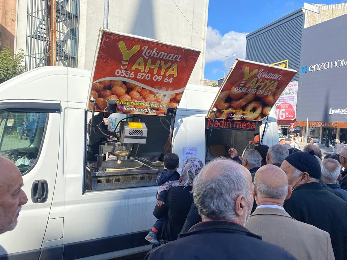 Hayır Lokması – Lokmacı Yahya -İstanbul Hayır Lokması -Lokma Döktürme Mobil – Lokmacı Kiralama – Lokmacı - Görsel 2