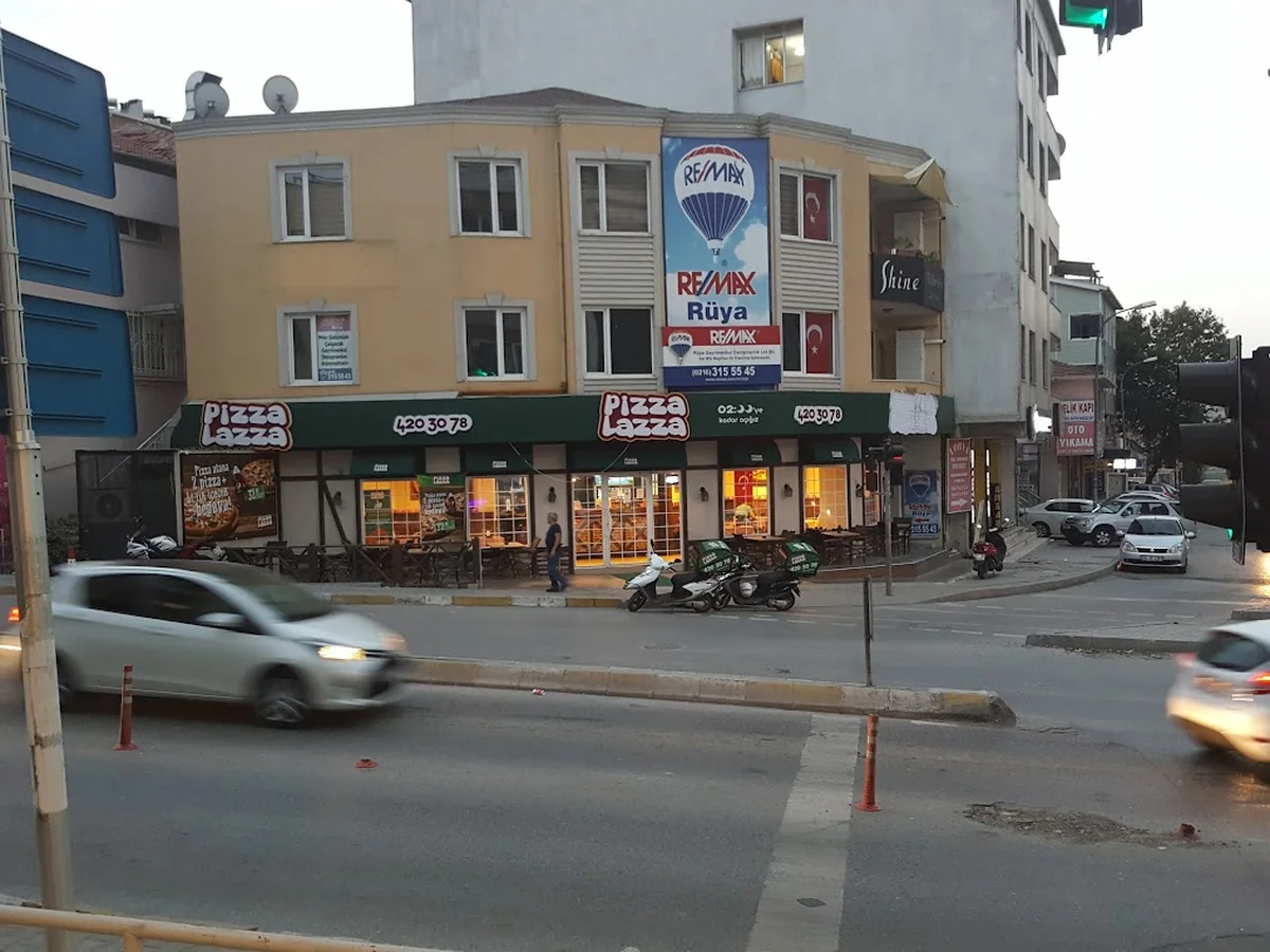 PizzaLazza Göztepe Soyak - Görsel 5