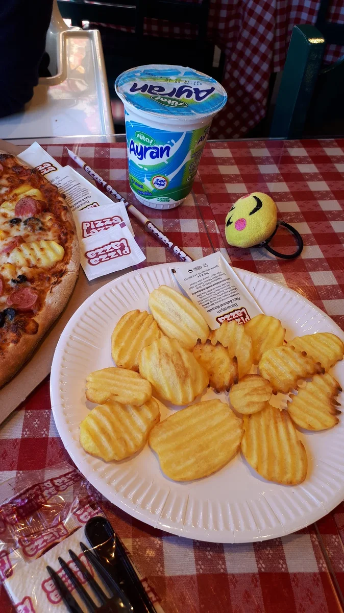 PizzaLazza Göztepe Soyak - Görsel 9