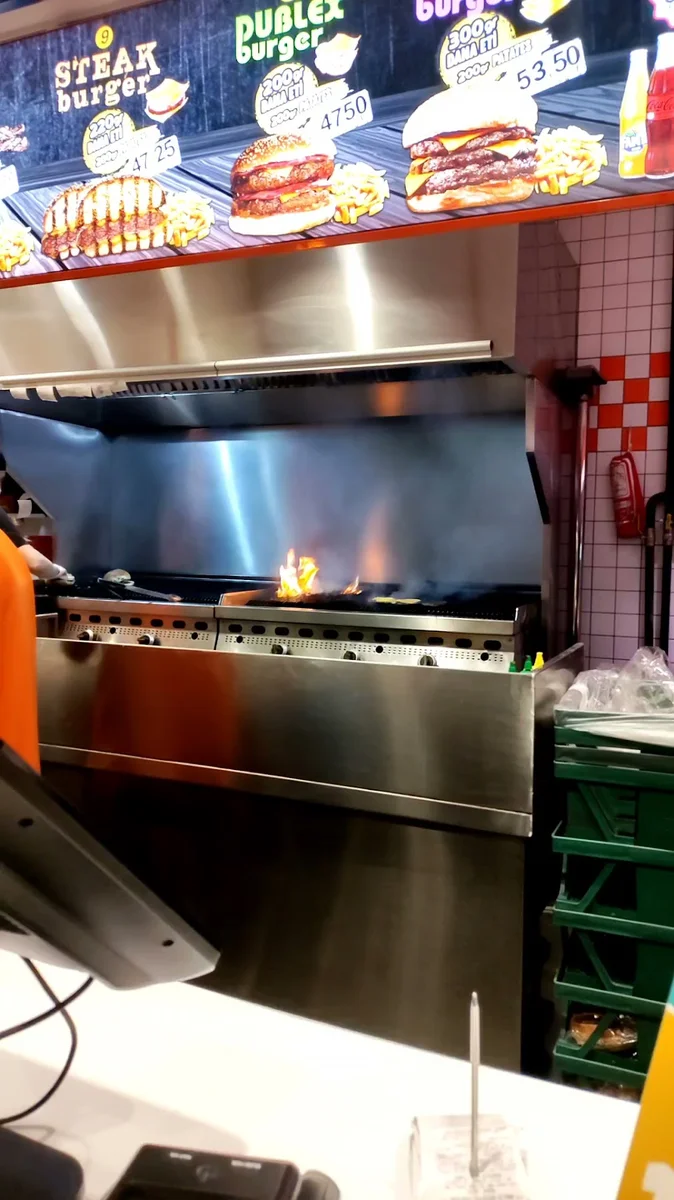 Burger Yiyelim Mall of İstanbul - Görsel 1