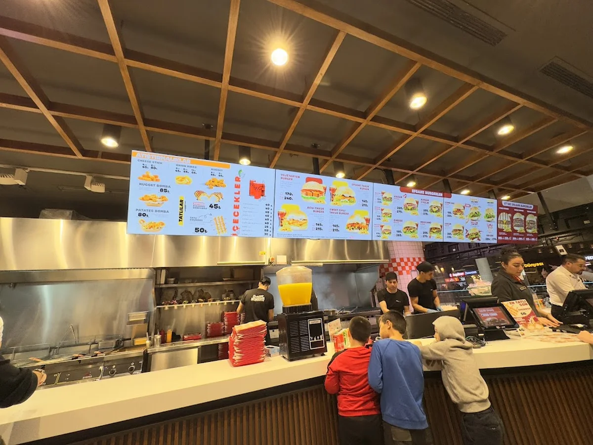 Burger Yiyelim Mall of İstanbul - Görsel 9
