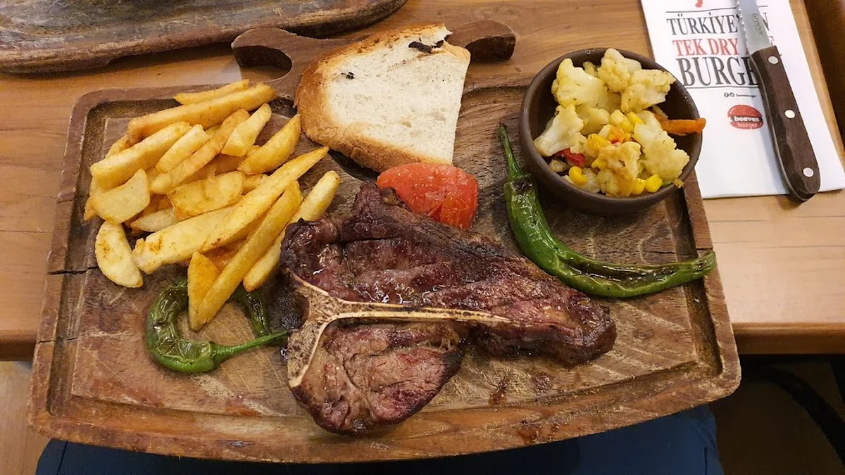 Beeves Burger Steakhouse - Görsel 1