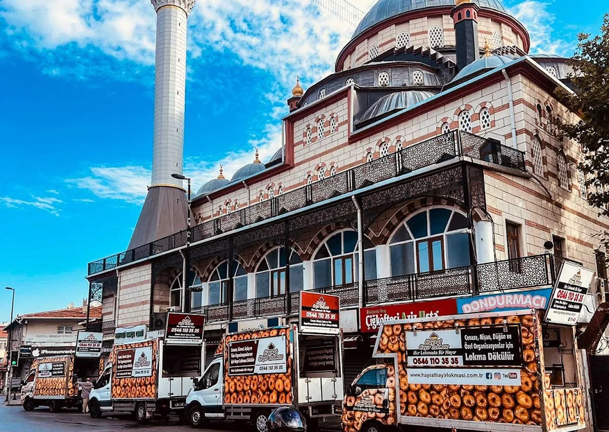 Hayır Lokması | İstanbul Lokmacı | Lokma Döktürme | Lokmacı - Görsel 2