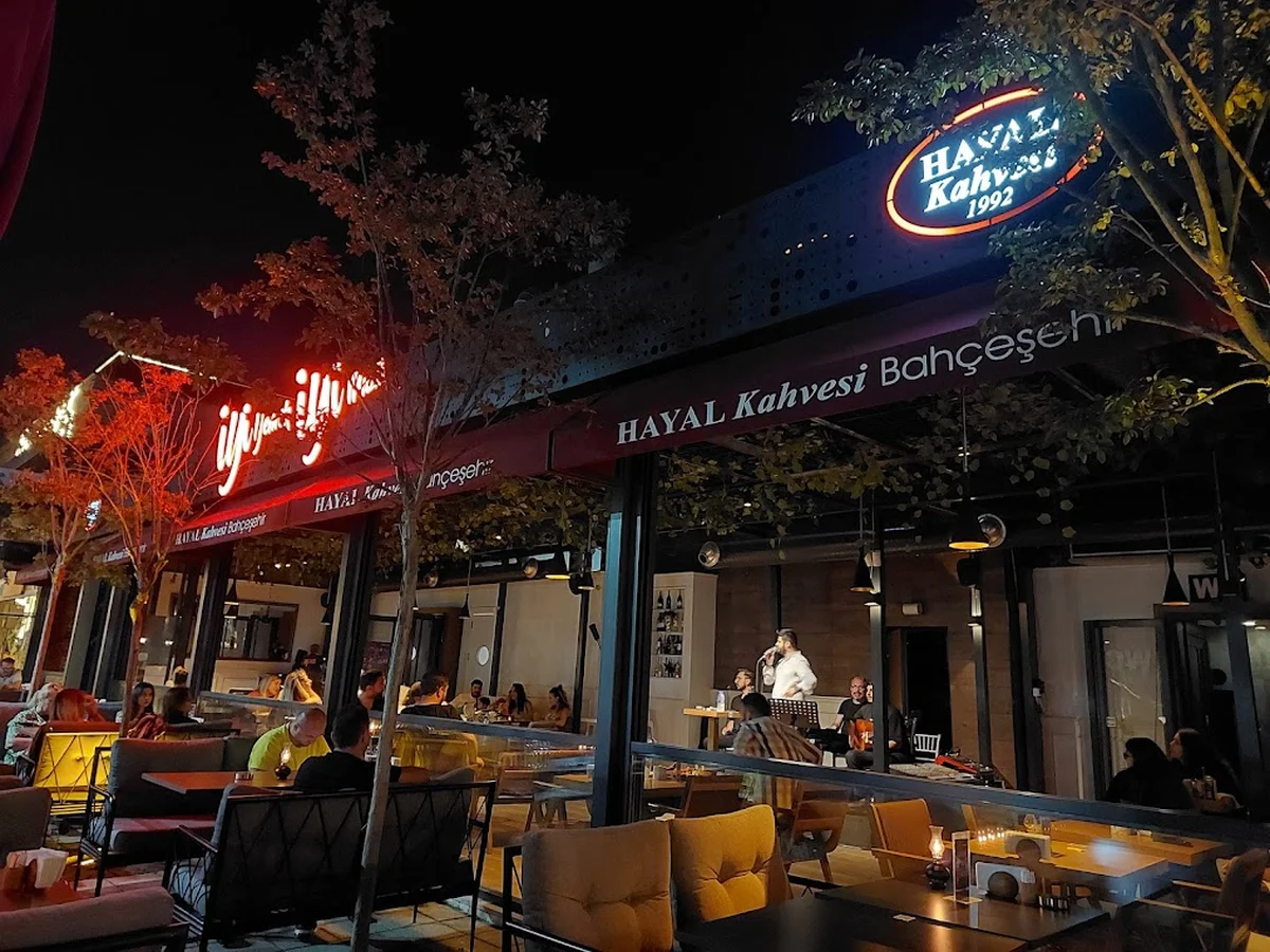 Hayal Kahvesi Bahçeşehir - Görsel 3