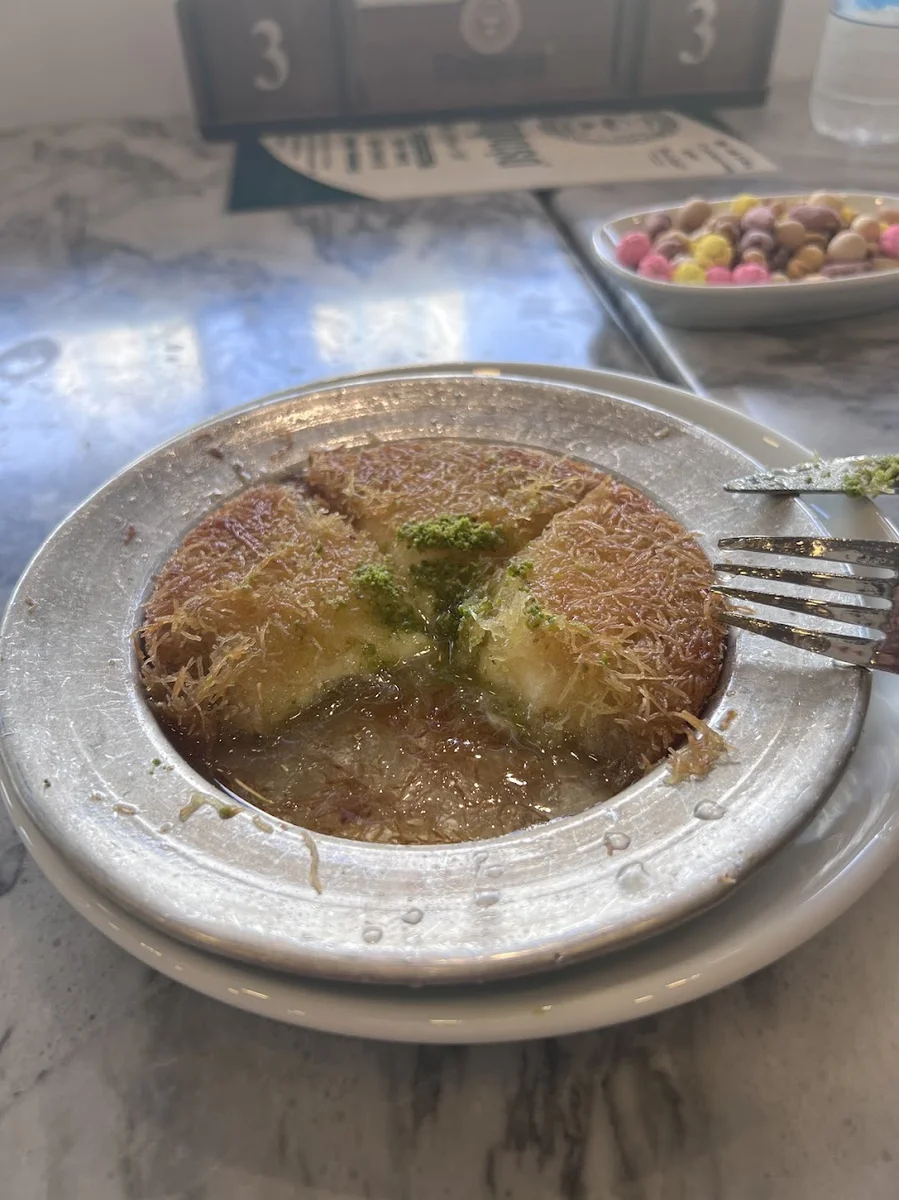 Eminpaşa Kadayıf ve Baklava - Görsel 2
