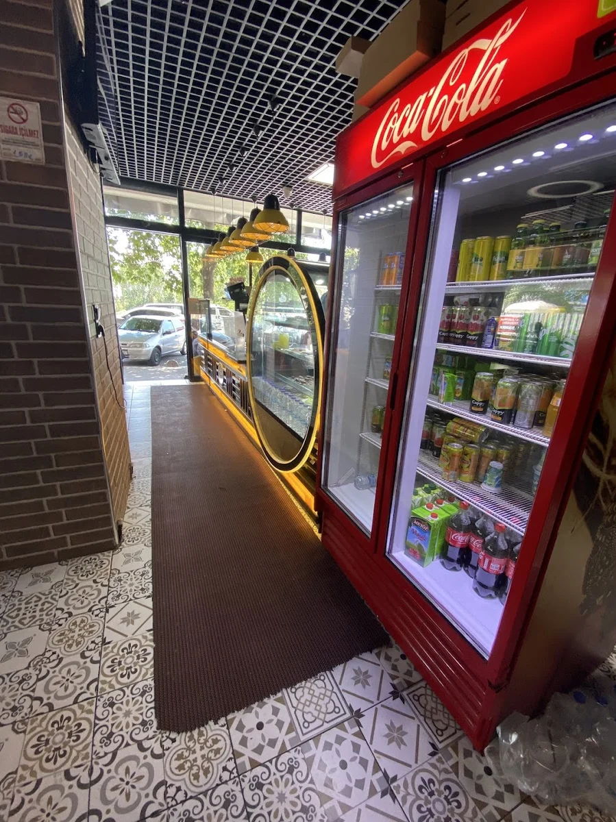 Meşhur Sarıyer börekçisi Arnavutköy - Görsel 4