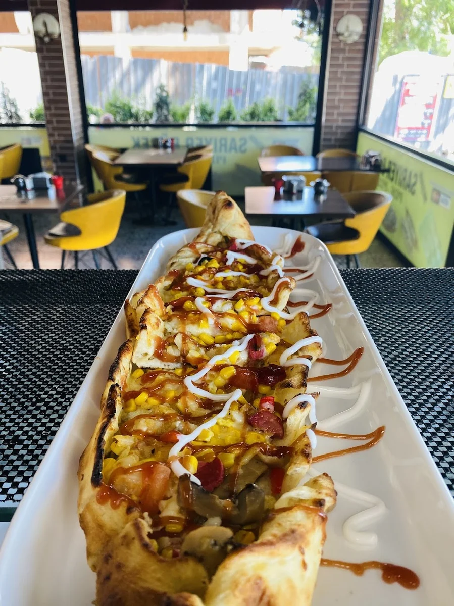 Meşhur Sarıyer börekçisi Arnavutköy - Görsel 3