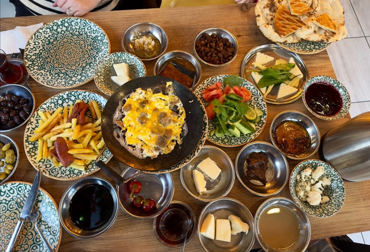 Star şef gece gündüz kavurmacı van kahvaltısı restaurant - Görsel 9