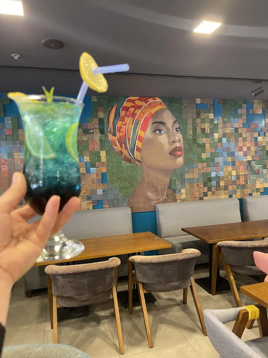 LELAS CAFE RESTAURANT - Görsel 2