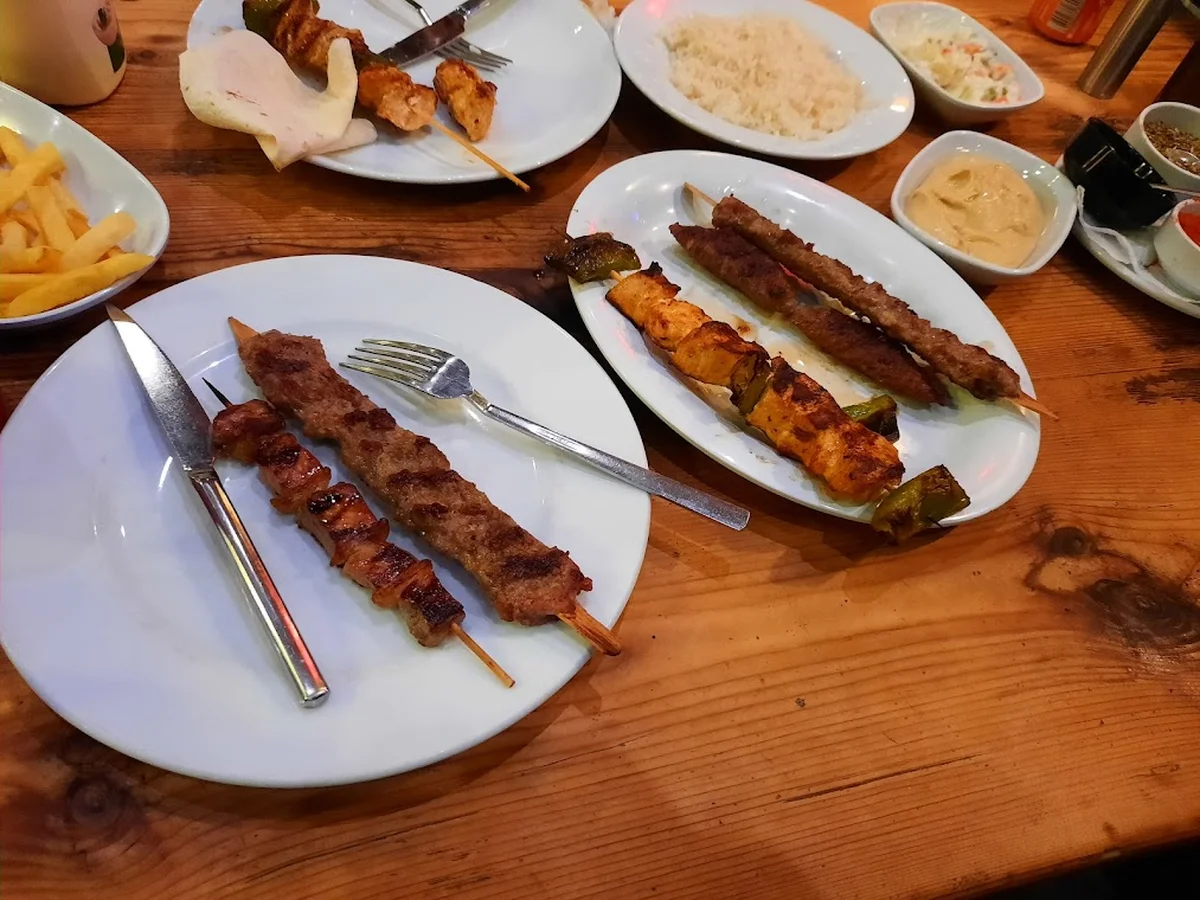 Karagözler Et & Izgara & Cağ Kebabı - Görsel 1