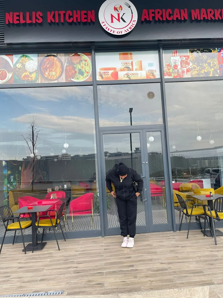 Nellis kitchen and African market - Görsel 3