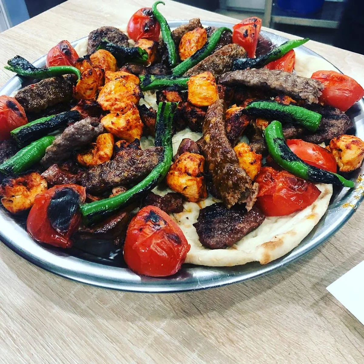 Saray Kokoreç Ve Kebap Salonu - Görsel 4