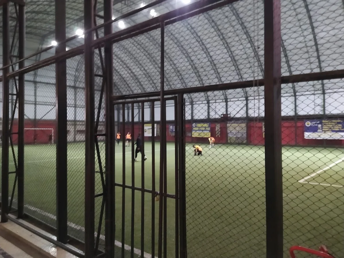 Red White Spor Eğlence ve Yaşam Merkezi - Görsel 1