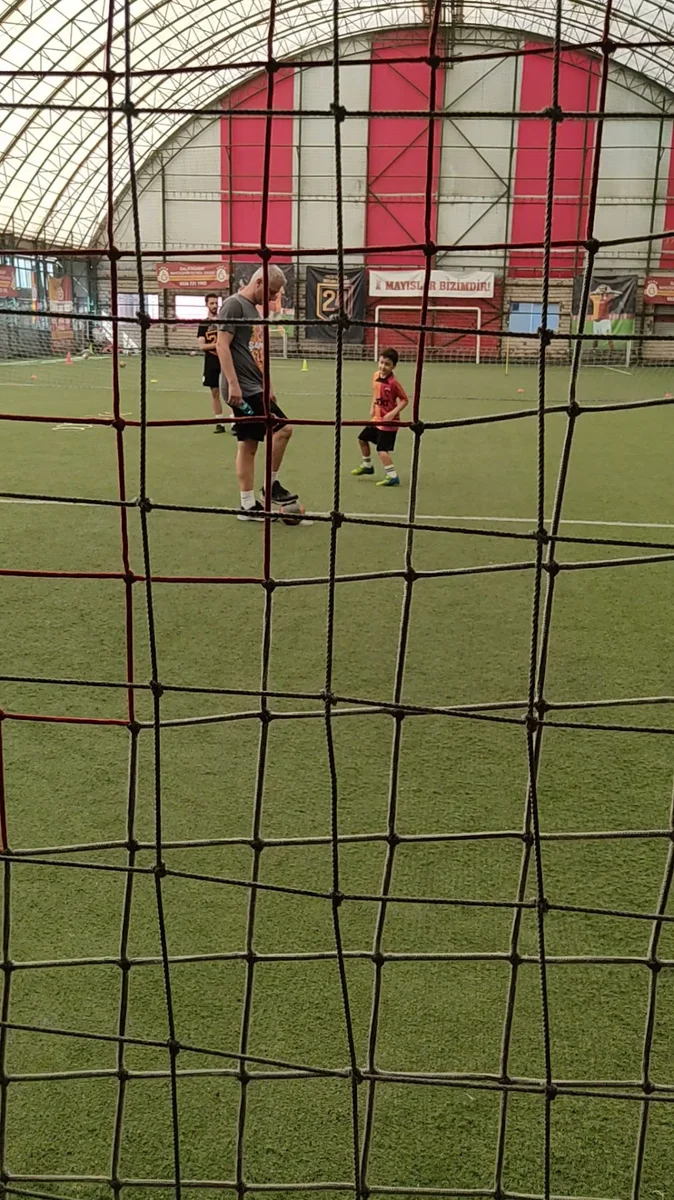 Red White Spor Eğlence ve Yaşam Merkezi - Görsel 3