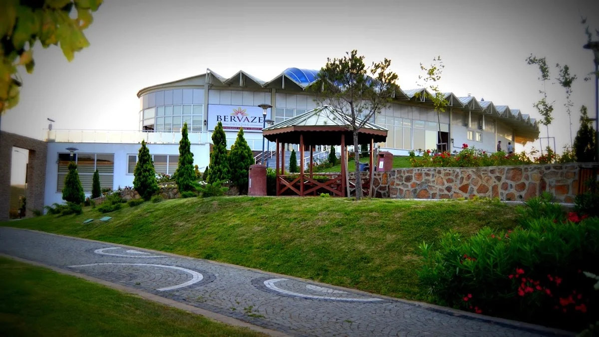 Bervaze Restoran | Sancaktepede Cafe | Sancaktepede Düğün Salonu | Sancaktepede Nişan | Sancaktepede Balo Salonları - Görsel 2