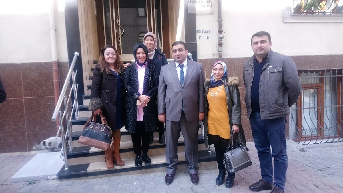 Cumhuriyet Börek Güveç Pide & Pizza Salonu - Görsel 2