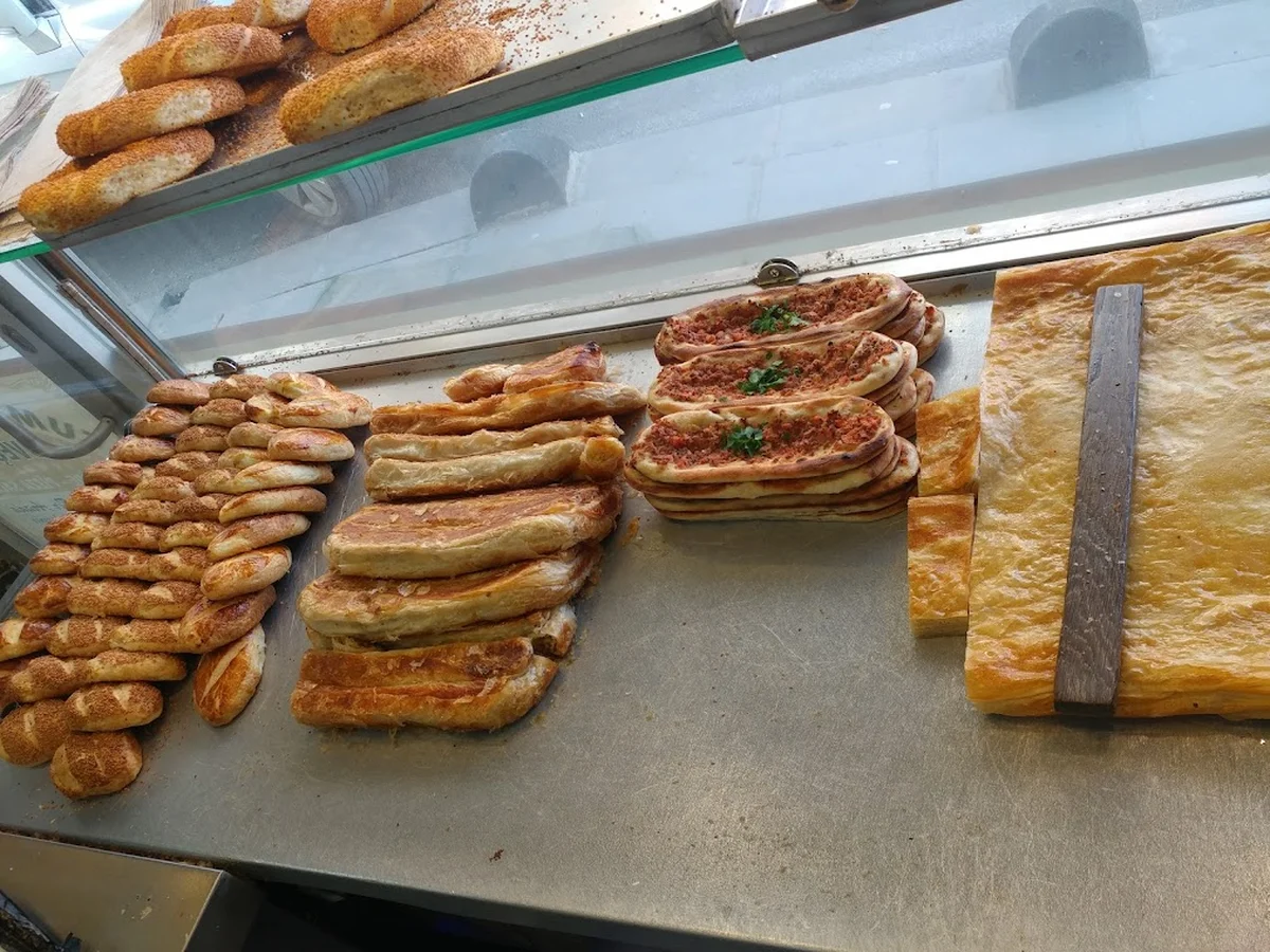 Cumhuriyet Börek Güveç Pide & Pizza Salonu - Görsel 3