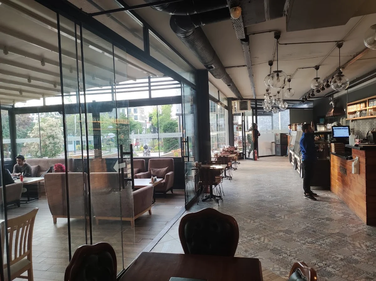 Külliye Cafe Restaurant(Tarihi Ortaköy Kumpir&Waffle) - Görsel 2