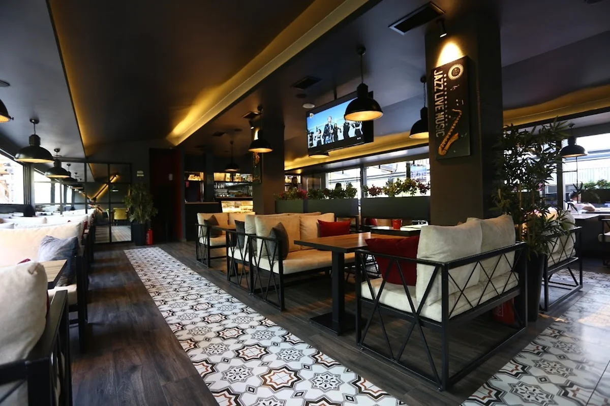 Reina Bi Lounge - Görsel 3